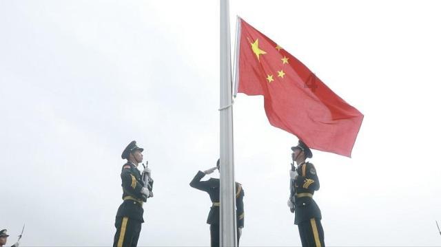 我说话不幽默，比较直，跟女生聊天现在回复我消息少了，我不想改变聊天方式，如何能跟女生聊天关系更好？游戏画面